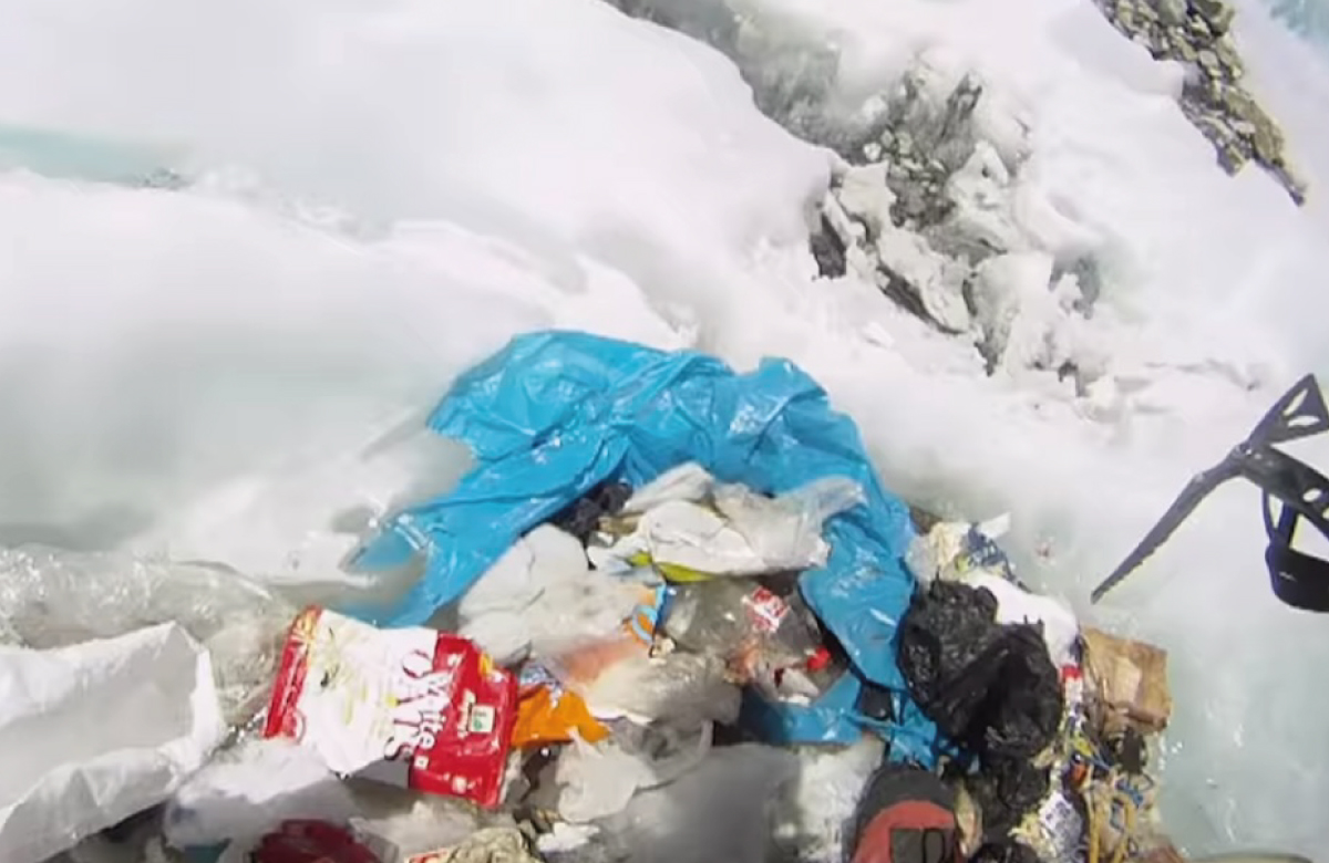 Picture of the rubbish left on Everest